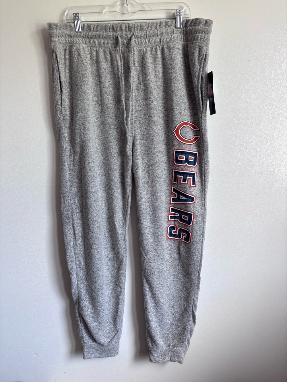 NWT NFL Chicago Bears Gray Sweatpants with Team Logo size XL